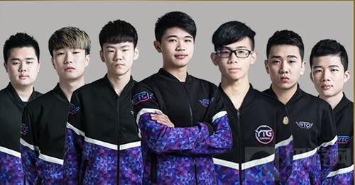 赛中斩获银 赛中斩获银